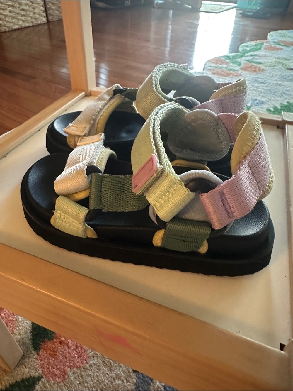 GAP Kids Adjustable Pastel Green Multi-Color Strap Sandals